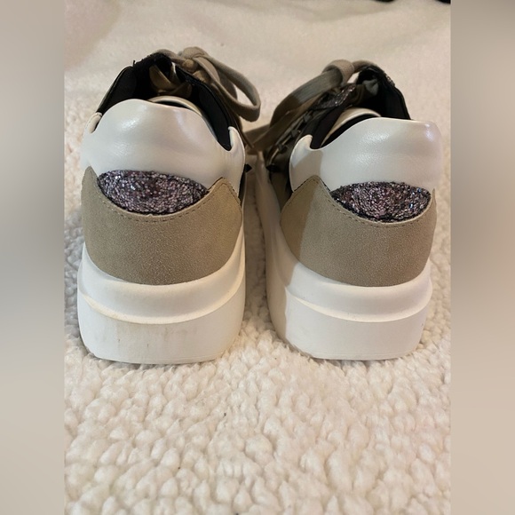 Yellow Box Women's Glitter Black and White Sneakers - Picture 8 of 8